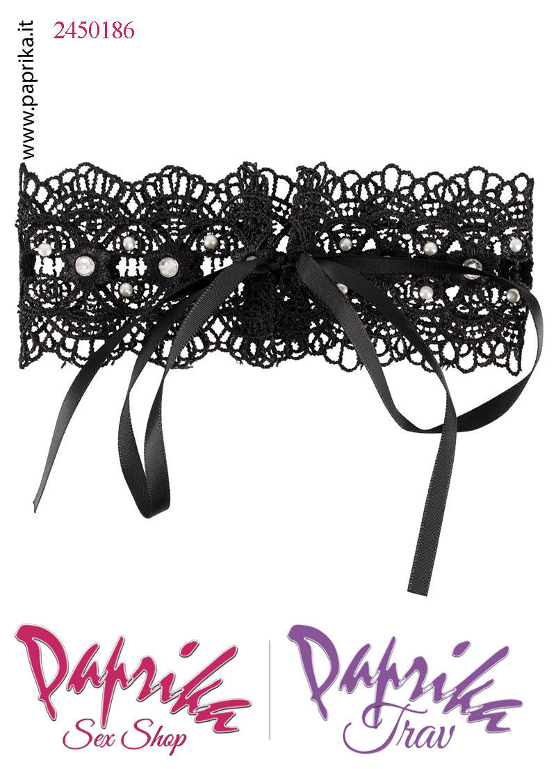Collarino Alto Pizzo Lavorato Perline Strass Allacciatura Posteriore Collarino Alto Pizzo Lavorato Perline Strass Allacciatura Posteriore