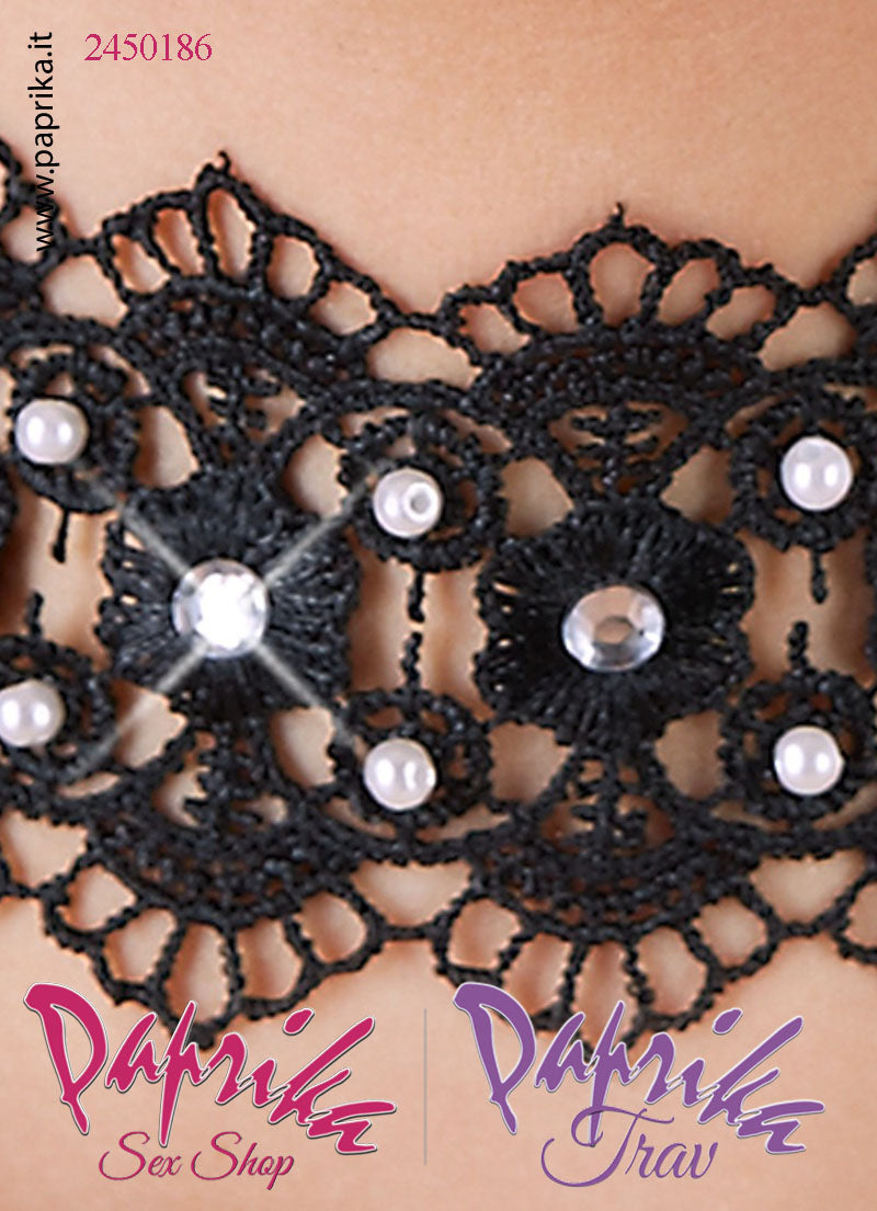 Collarino Alto Pizzo Lavorato Perline Strass Allacciatura Posteriore Collarino Alto Pizzo Lavorato Perline Strass Allacciatura Posteriore