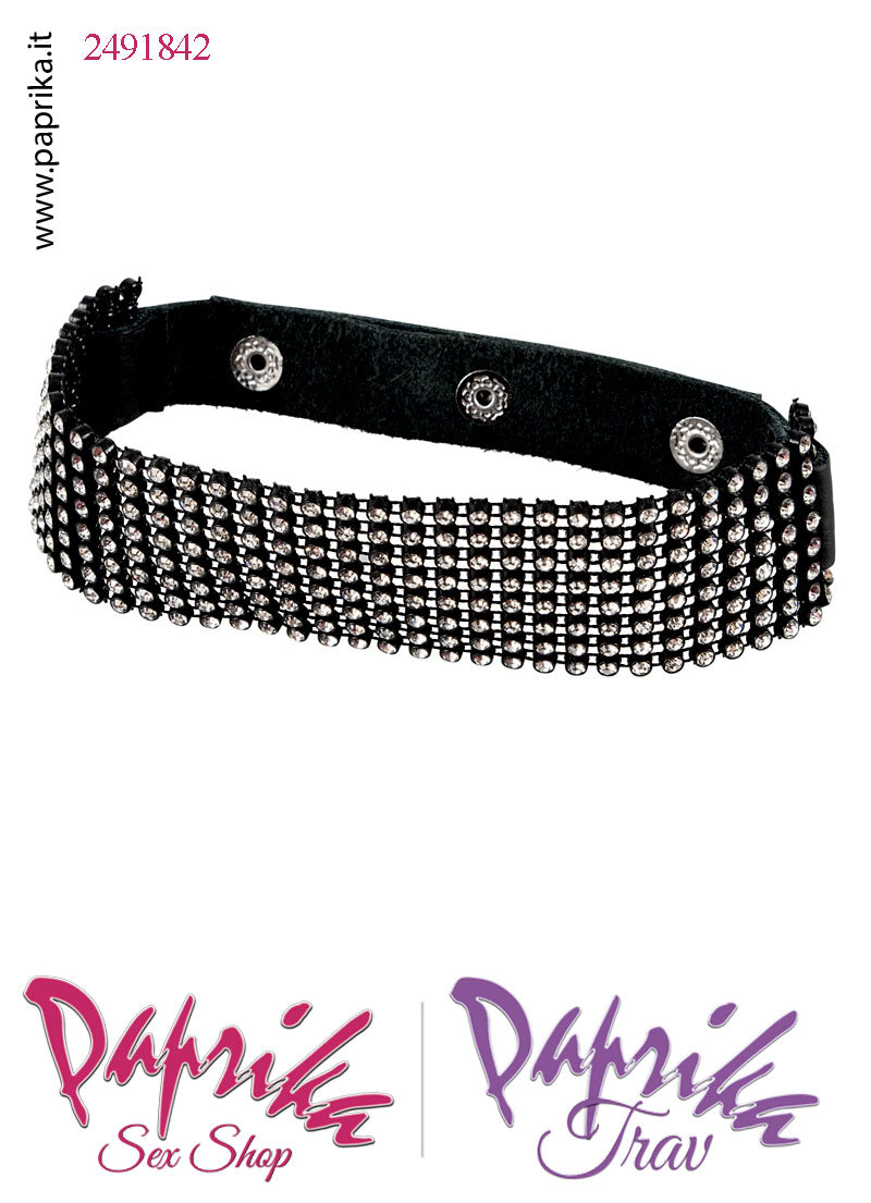 Collarino Alto 4 cm Ecopelle 8 File Strass Sintetici Tre Automatici Posteriori Collarino Alto 4 cm Ecopelle 8 File Strass Sintetici Tre Automatici Posteriori